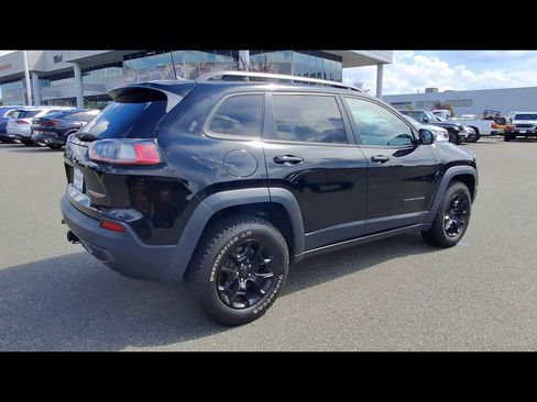Used 2019 Jeep Cherokee Trailhawk AWD/4WD image 8