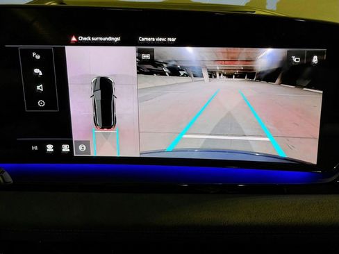 Used 2025 Audi SQ6 e-tron Premium Plus w/ Premium Plus image 30