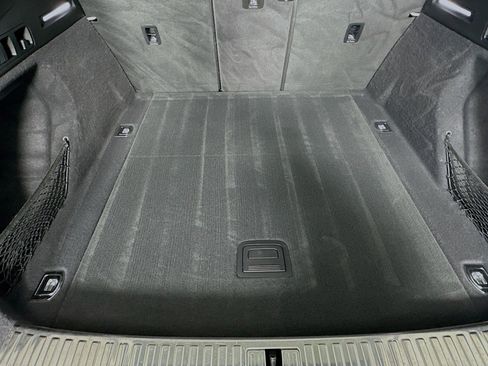 Used 2024 Audi Q8 e-tron Premium Plus w/ Premium Plus Package image 23