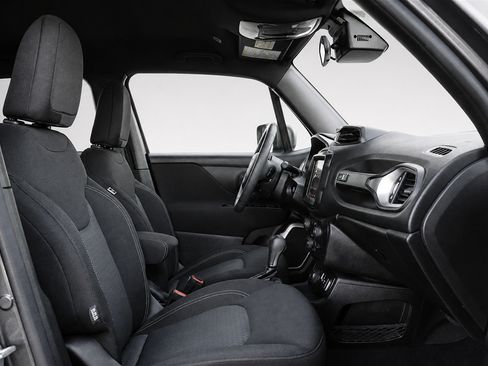 Used 2021 Jeep Renegade Latitude AWD/4WD image 21