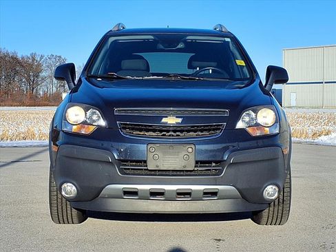 Used 2015 Chevrolet Captiva Sport LS image 2