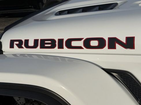 Used 2024 Jeep Wrangler Unlimited Rubicon AWD/4WD image 12