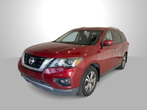 Used 2018 Nissan Pathfinder SV image 1