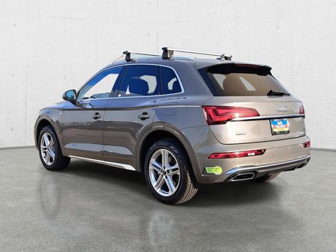 Used 2023 Audi Q5 e Premium w/ Convenience Package image 7