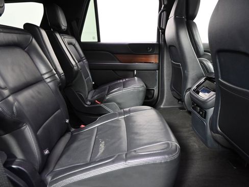 Certified 2023 Lincoln Navigator Reserve AWD/4WD image 18