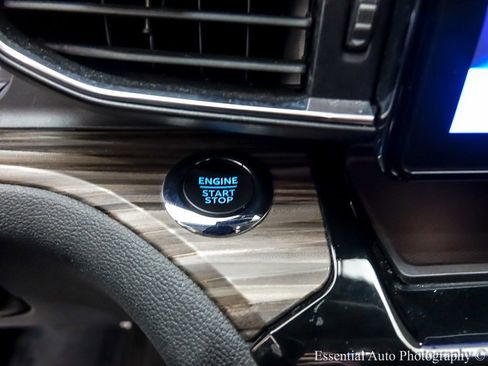 Used 2023 Ford Explorer Limited w/ Equipment Group 301A image 15