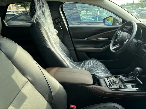 Used 2021 MAZDA CX-30 FWD 2.5 S w/ Premium Package image 16