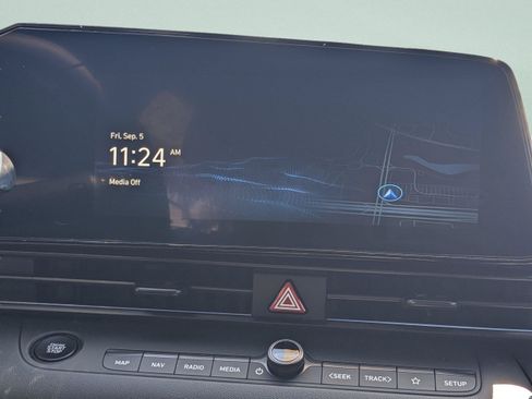 New 2025 Hyundai Elantra SEL FWD image 14