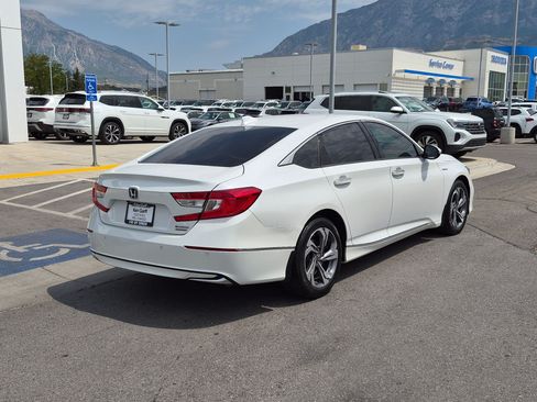 Used 2022 Honda Accord Touring image 3