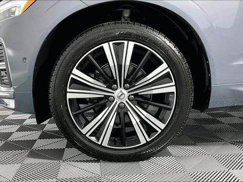 Used 2023 Volvo XC60 B5 Plus w/ Climate Package AWD/4WD image 8