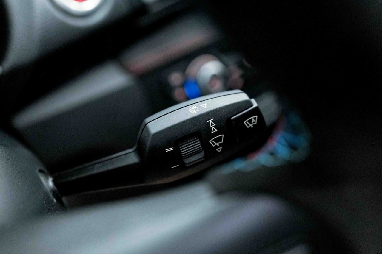 Used 2011 BMW 1 Series M RWD image 46