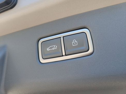 New 2026 Kia EV9 Land AWD/4WD image 16