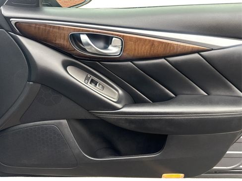 Used 2018 INFINITI Q50 Luxe w/ Essential Package (2.0T Luxe) image 23