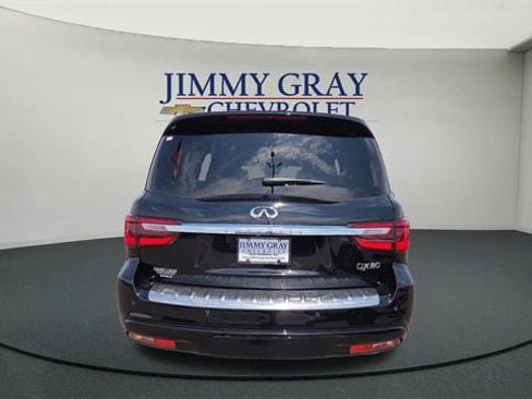 Used 2023 INFINITI QX80 Sensory w/ All-Season Package image 4