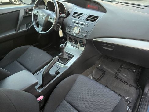 Used 2011 MAZDA MAZDA3 i Touring FWD image 19