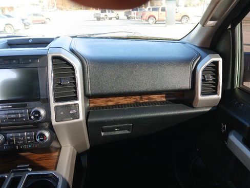 Used 2018 Ford F150 Lariat w/ Equipment Group 502A Luxury image 16