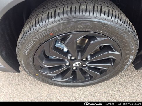 New 2026 Lexus UX 300h FWD image 10