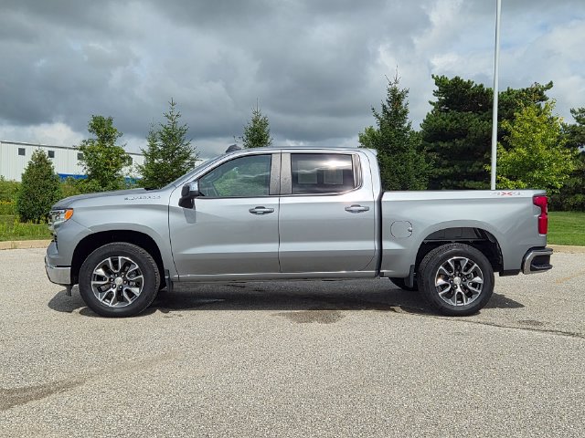 Used 2024 Chevrolet Silverado 1500 LT AWD/4WD image 8