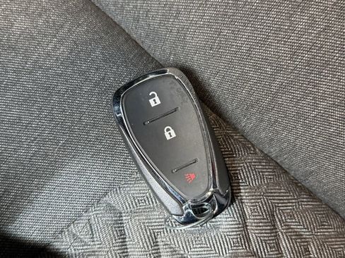 Used 2022 Chevrolet Equinox LT FWD image 32