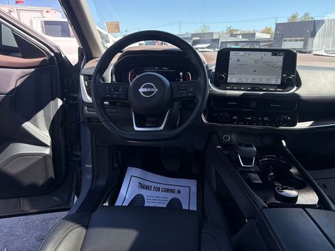 Used 2023 Nissan Rogue Platinum image 14