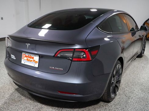 Used 2022 Tesla Model 3 Performance image 7