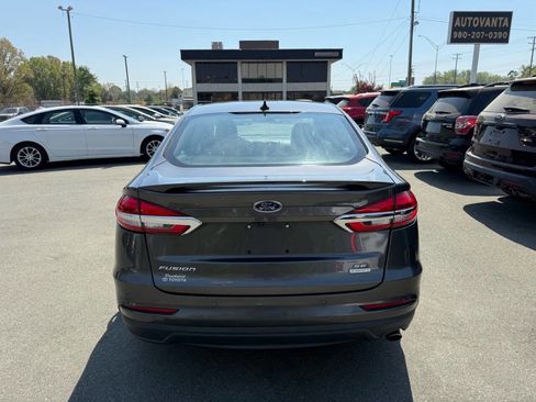 Used 2020 Ford Fusion SE w/ Equipment Group 151A image 5
