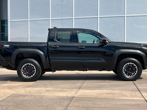 New 2026 Toyota Tacoma TRD Off-Road AWD/4WD image 3