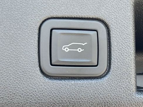 Used 2023 Chevrolet Equinox LT AWD/4WD image 30