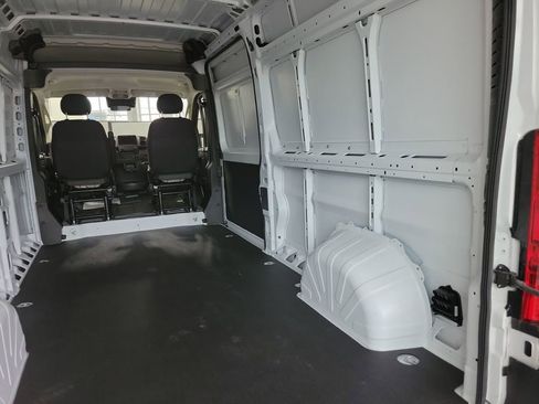 Used 2024 RAM ProMaster 2500 image 7