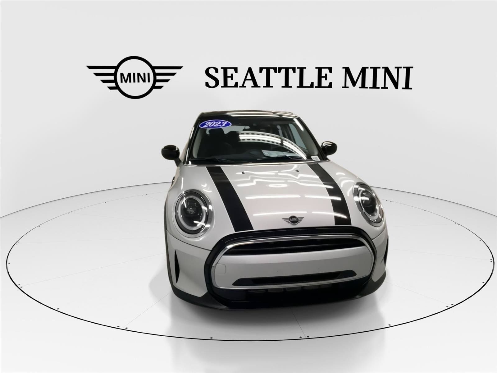 Used 2023 MINI Cooper 4-Door Hardtop FWD image 3