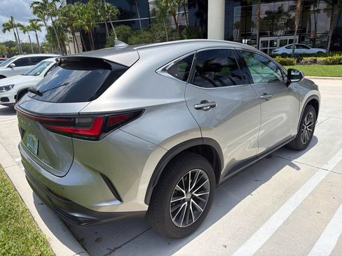 Used 2024 Lexus NX 250 FWD image 10