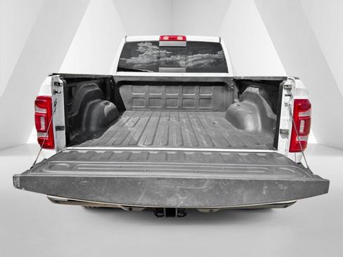 Used 2024 RAM 2500 Laramie AWD/4WD image 38