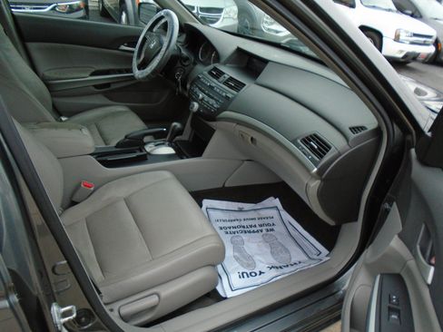 Used 2009 Honda Accord EX-L image 11