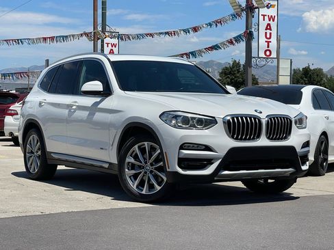 Used 2018 BMW X3 xDrive30i AWD/4WD image 3