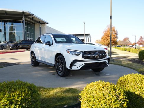 New 2026 Mercedes-Benz GLC 300 4MATIC image 9