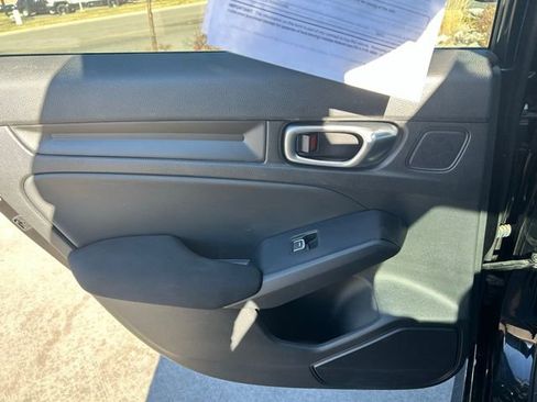 Used 2023 Honda Civic Sport image 25