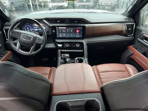 Used 2025 GMC Sierra 1500 Denali Ultimate AWD/4WD image 17