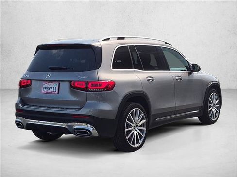 Used 2021 Mercedes-Benz GLB 250 4MATIC image 5