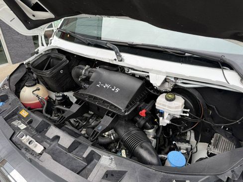 Used 2019 Freightliner Sprinter 3500 w/ Premium Package image 25