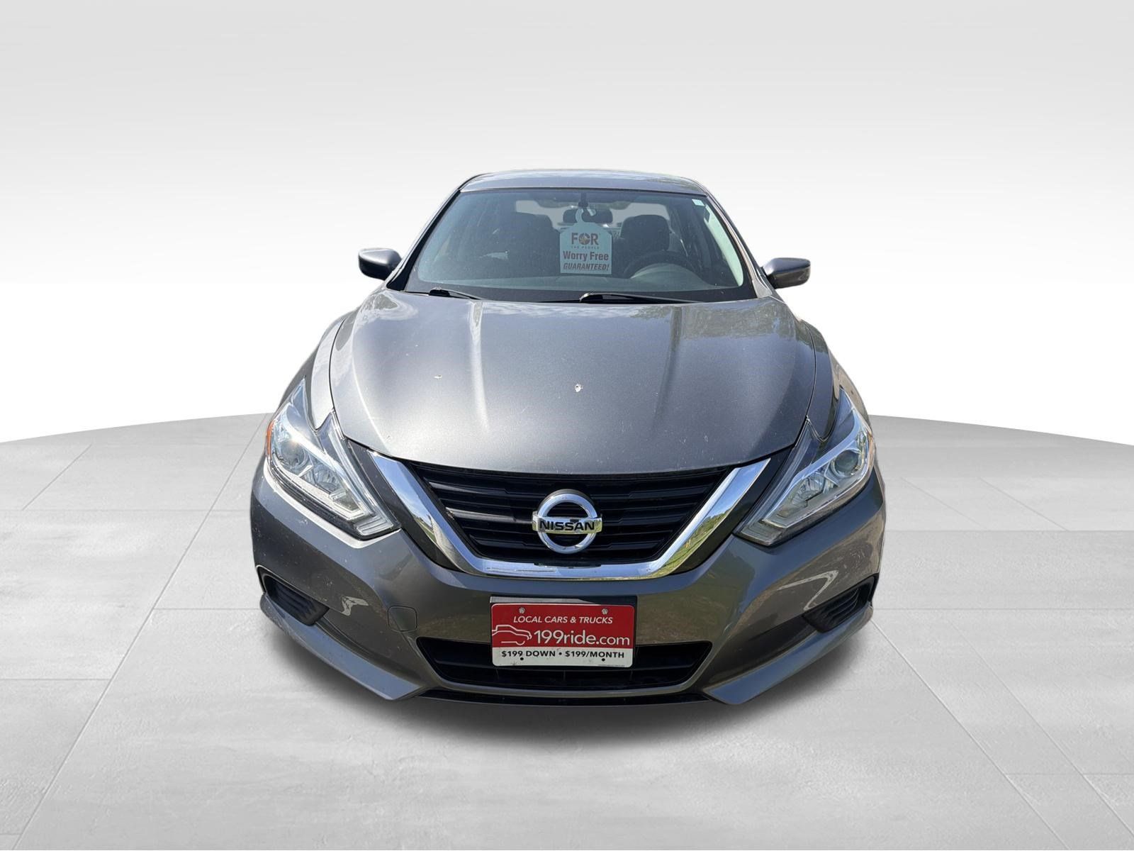 Used 2017 Nissan Altima 2.5 S w/ Power Driver Seat Package FWD image 2