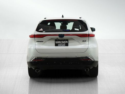 Used 2024 Toyota Venza Nightshade image 4