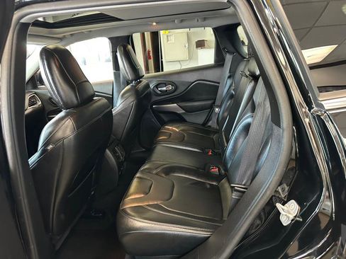 Used 2021 Jeep Cherokee Latitude Lux w/ Sun & Sound Group image 26