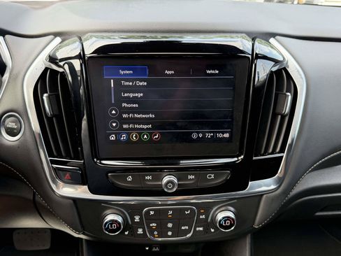 Used 2023 Chevrolet Traverse LT w/ LT Premium Package AWD/4WD image 28