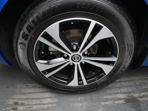 Certified 2022 Nissan Sentra SV image 9