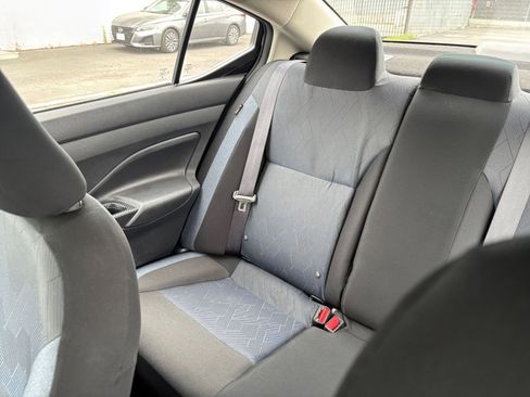 Used 2025 Nissan Versa SV FWD image 39