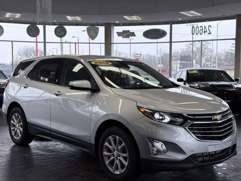 Used 2018 Chevrolet Equinox LT image 1