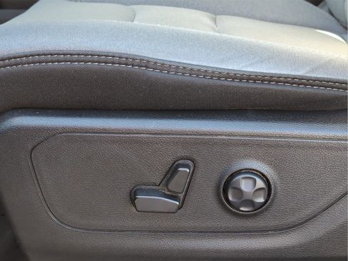 Used 2019 RAM 1500 Big Horn image 14