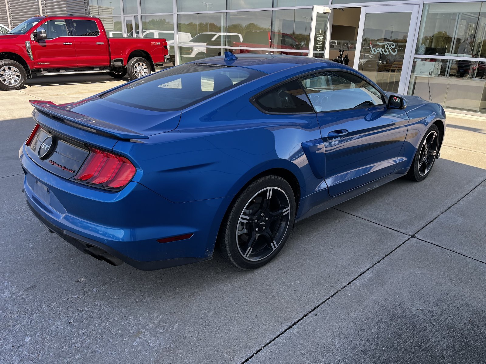 Used 2020 Ford Mustang GT Premium w/ Equipment Group 401A RWD image 3
