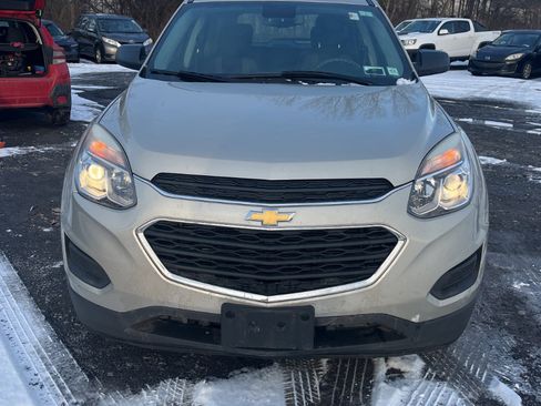 Used 2016 Chevrolet Equinox LS image 2