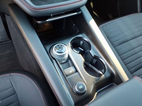 Used 2025 Ford Explorer ST-Line image 30